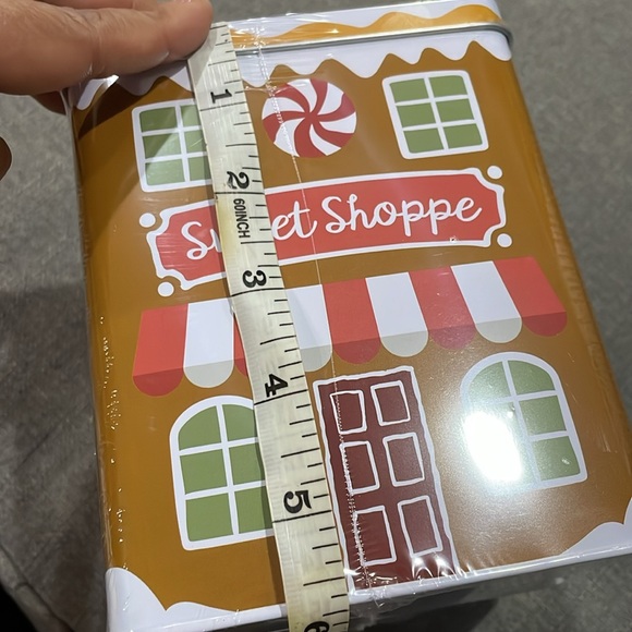 Target Bullseyes Playground Gingerbread & Sweet Shoppe Tin Container Novelty Set - Picture 8 of 10